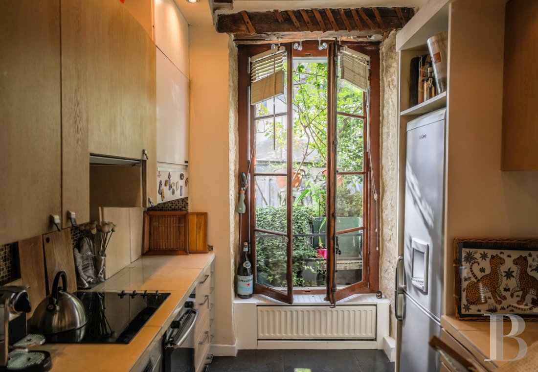 An apartment right next to the Jardin du Luxembourg in the heart of Paris' 6th arrondissement  - photo  n°5